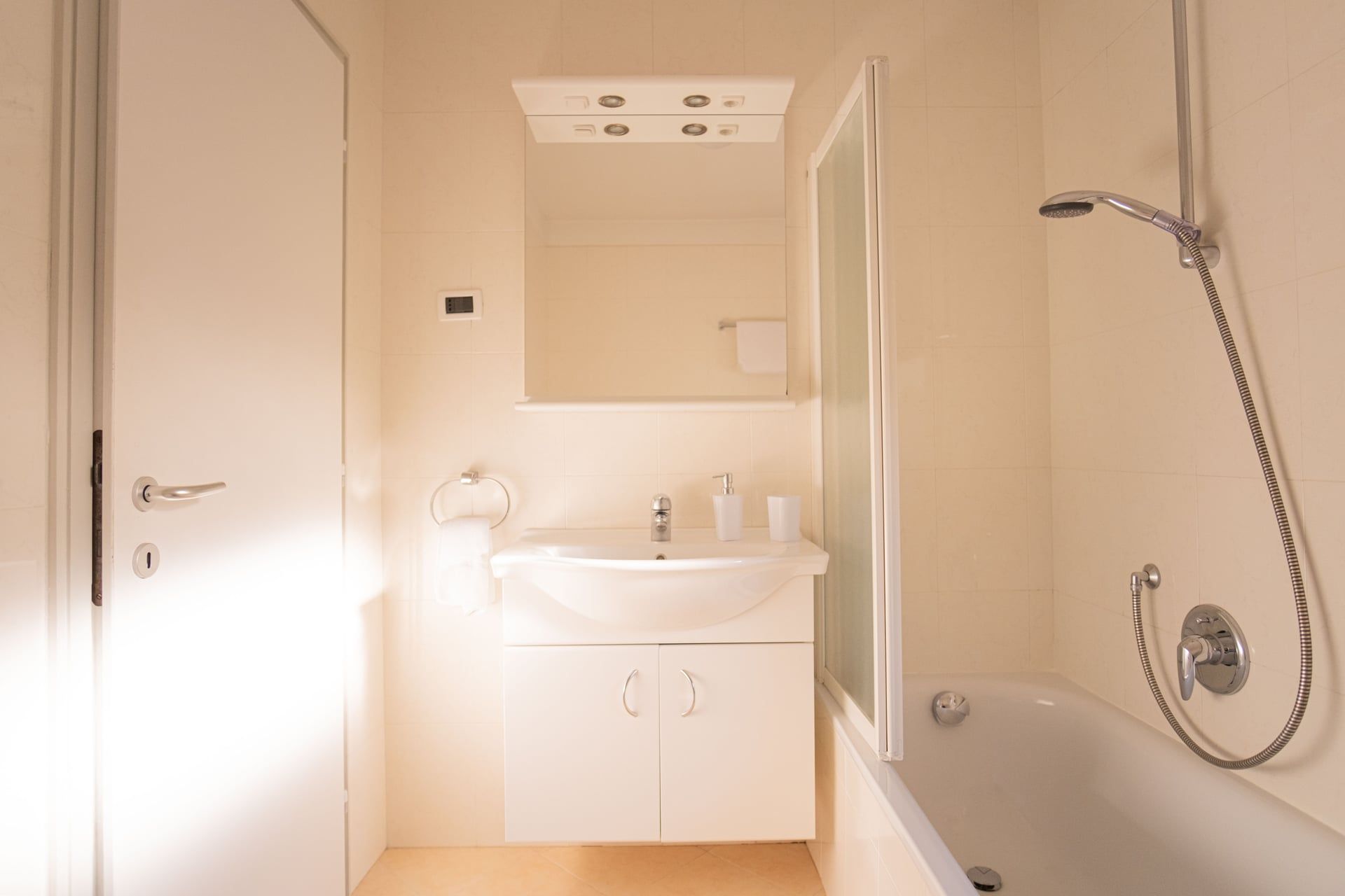 Apartment Orange - Bathroom
