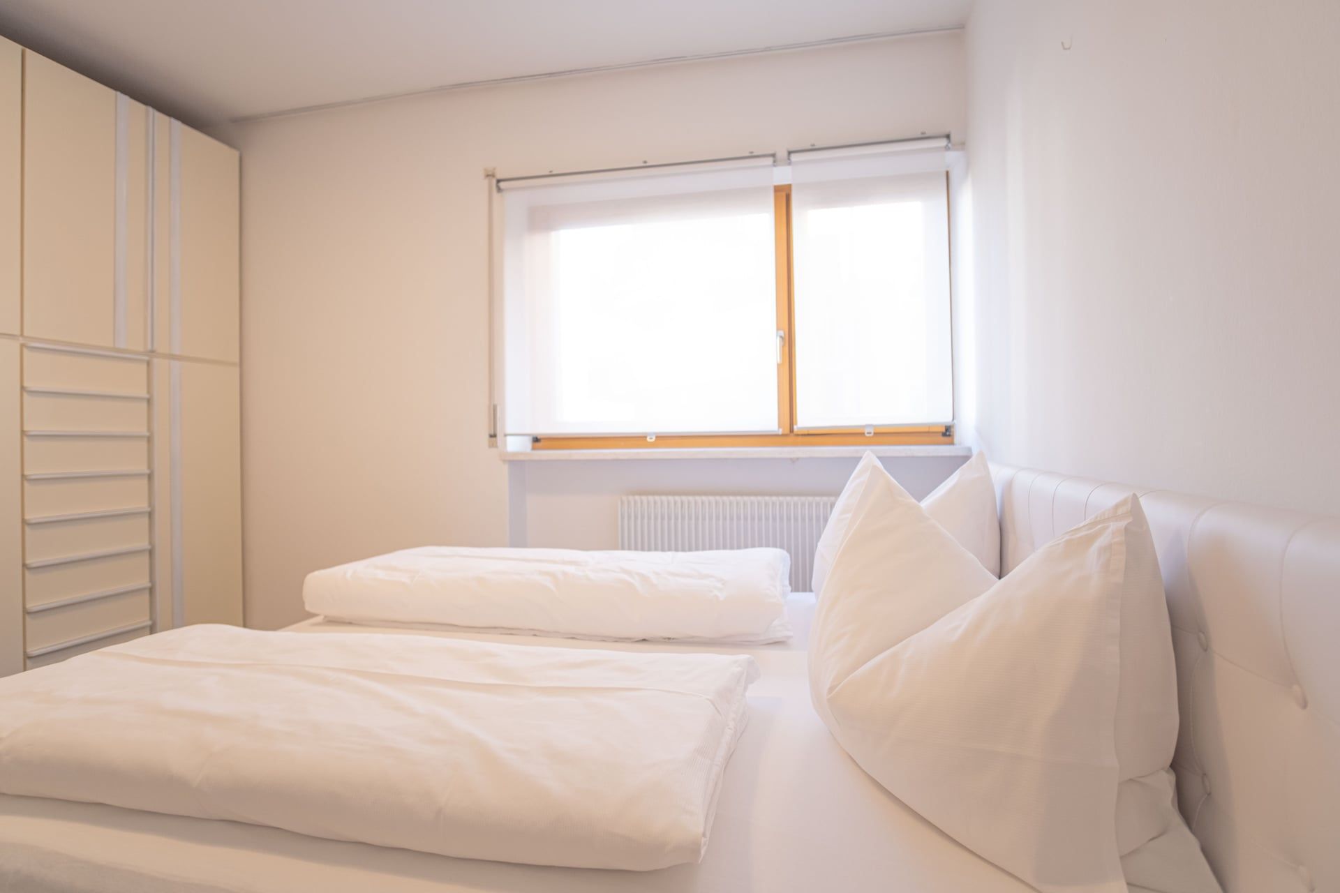 Apartment Yellow - Bedroom